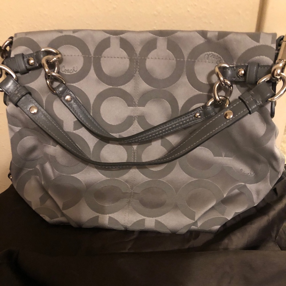 Medium Shoulder Handbag